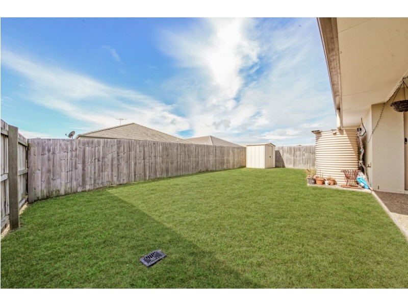 14 Cascades Street, North Lakes QLD 4509