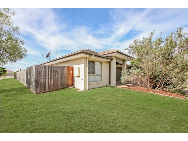 14 Cascades Street, North Lakes QLD 4509