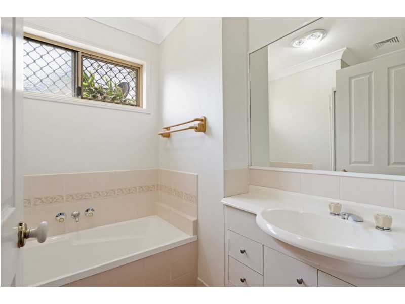 18 Calrossy Street, Boondall QLD 4034