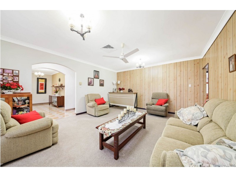 16 Whites Road, Chermside West QLD 4032