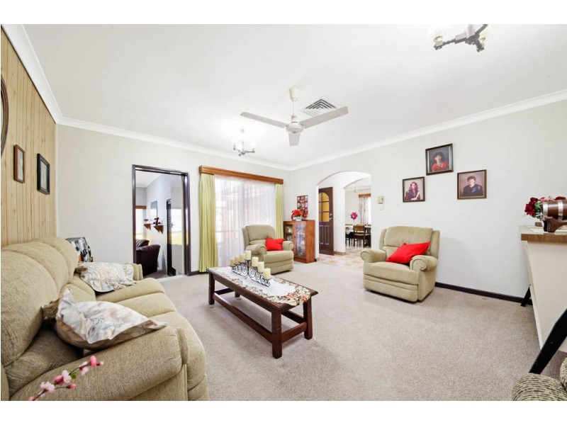 16 Whites Road, Chermside West QLD 4032
