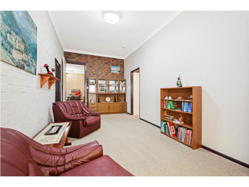 16 Whites Road, Chermside West QLD 4032