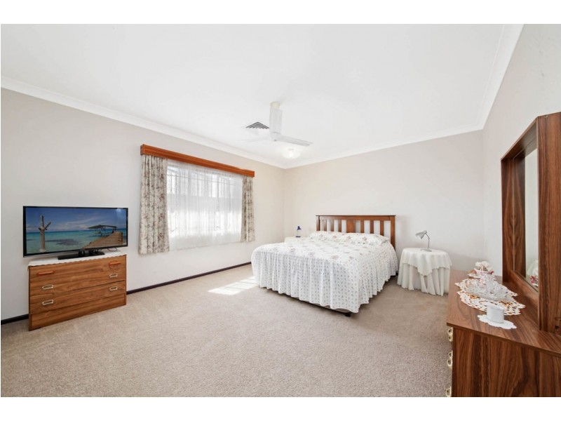 16 Whites Road, Chermside West QLD 4032