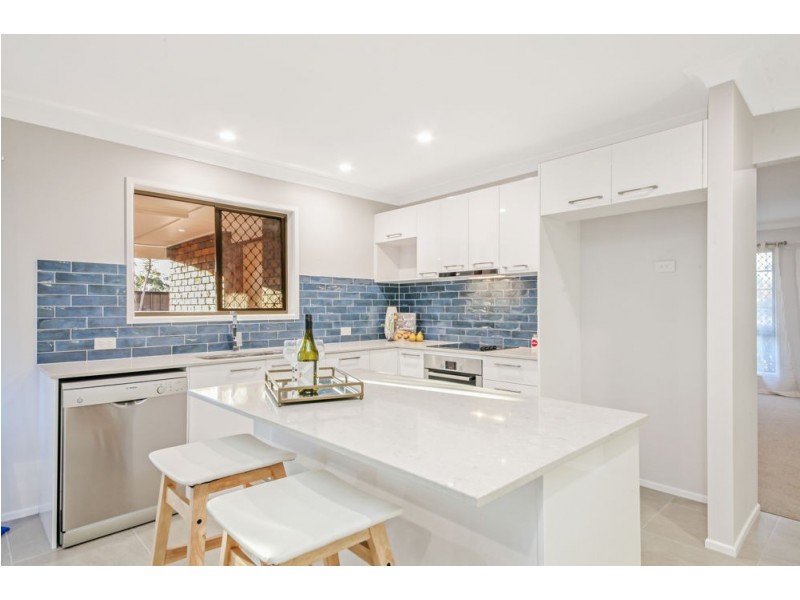 4 Atlas Court, Eatons Hill QLD 4037