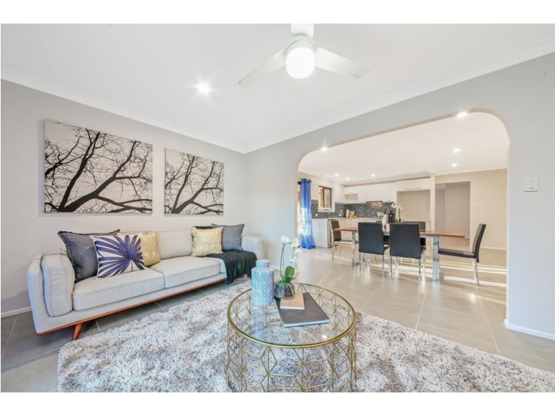 4 Atlas Court, Eatons Hill QLD 4037