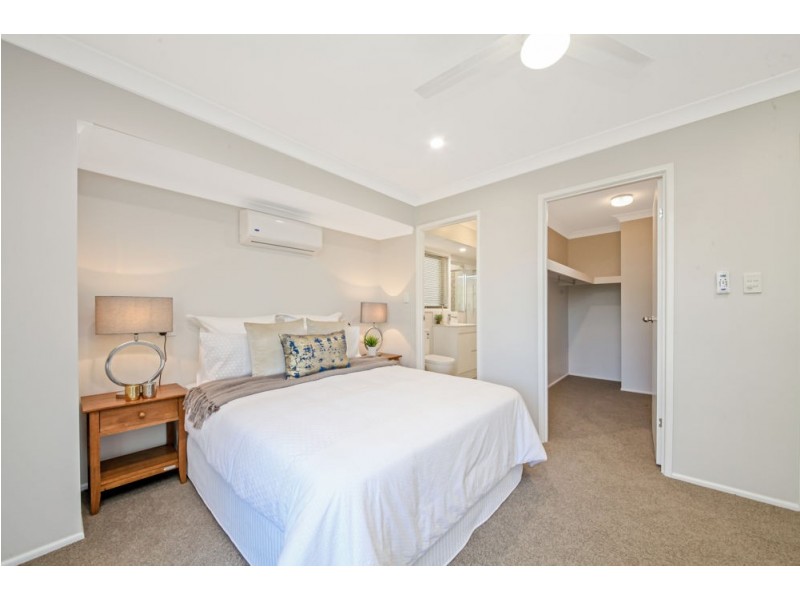 4 Atlas Court, Eatons Hill QLD 4037