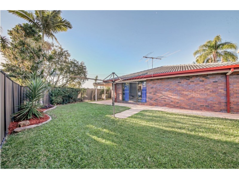 4 Atlas Court, Eatons Hill QLD 4037