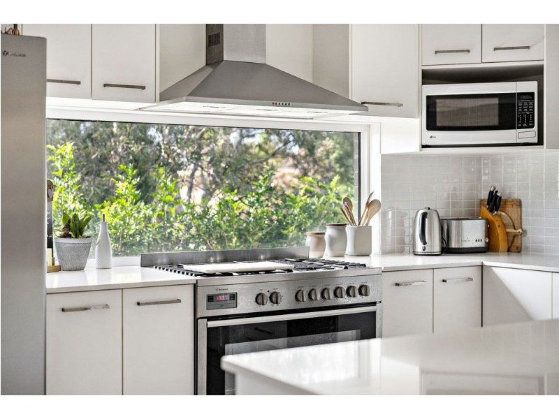 19 Carnarvon Crescent, Fitzgibbon QLD 4018