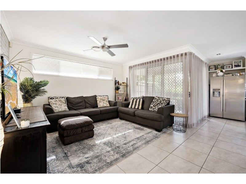 19 Carnarvon Crescent, Fitzgibbon QLD 4018