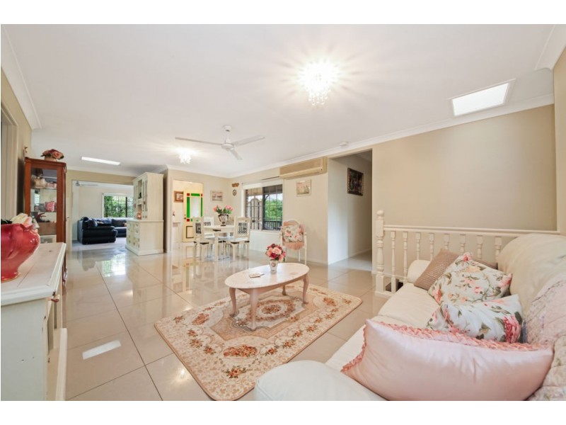 5 Lytham Court, Albany Creek QLD 4035
