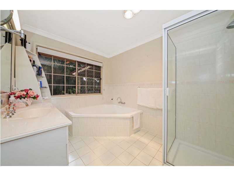 5 Lytham Court, Albany Creek QLD 4035
