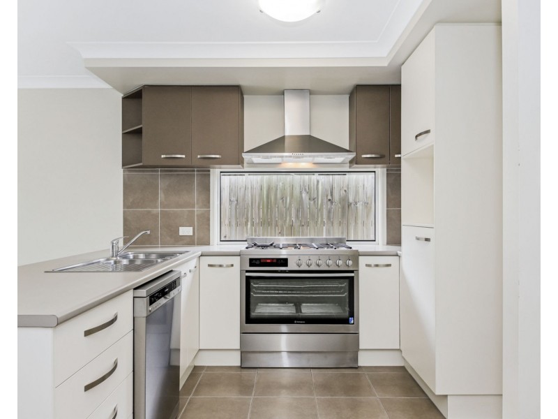 25 Carlingford Circuit, Warner QLD 4500