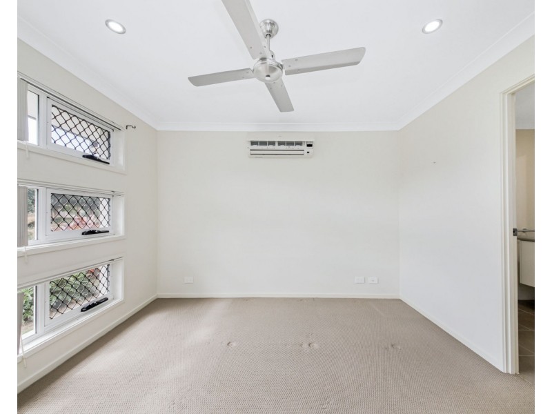 25 Carlingford Circuit, Warner QLD 4500