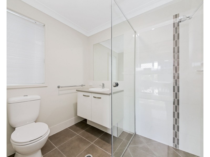 25 Carlingford Circuit, Warner QLD 4500