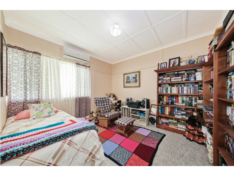 24 Hirschfield Street, Zillmere QLD 4034