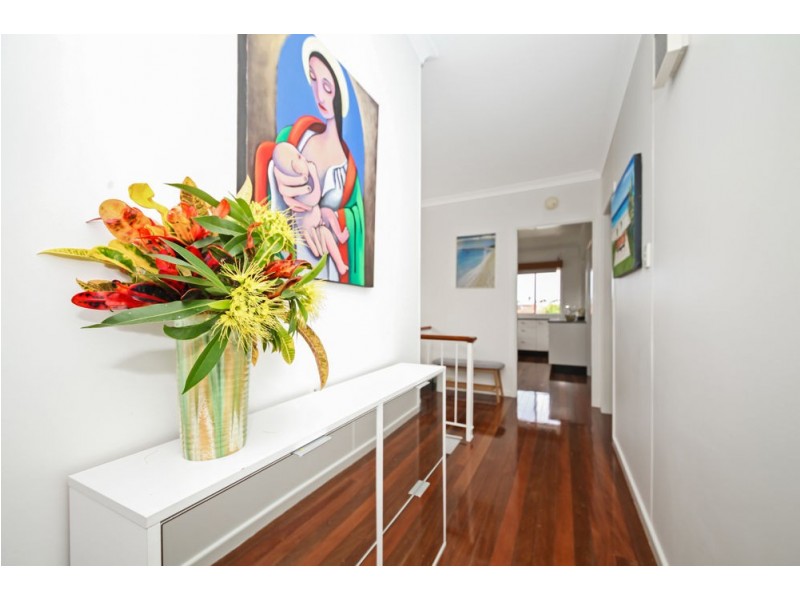 1 Fewings Street, Redcliffe QLD 4020