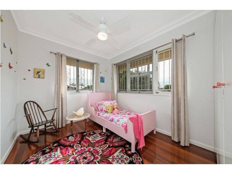1 Fewings Street, Redcliffe QLD 4020