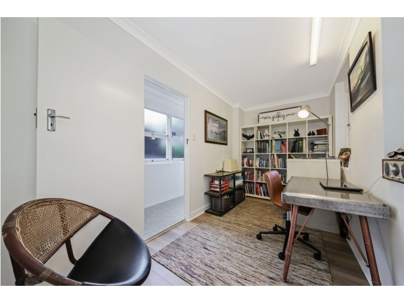 1 Fewings Street, Redcliffe QLD 4020