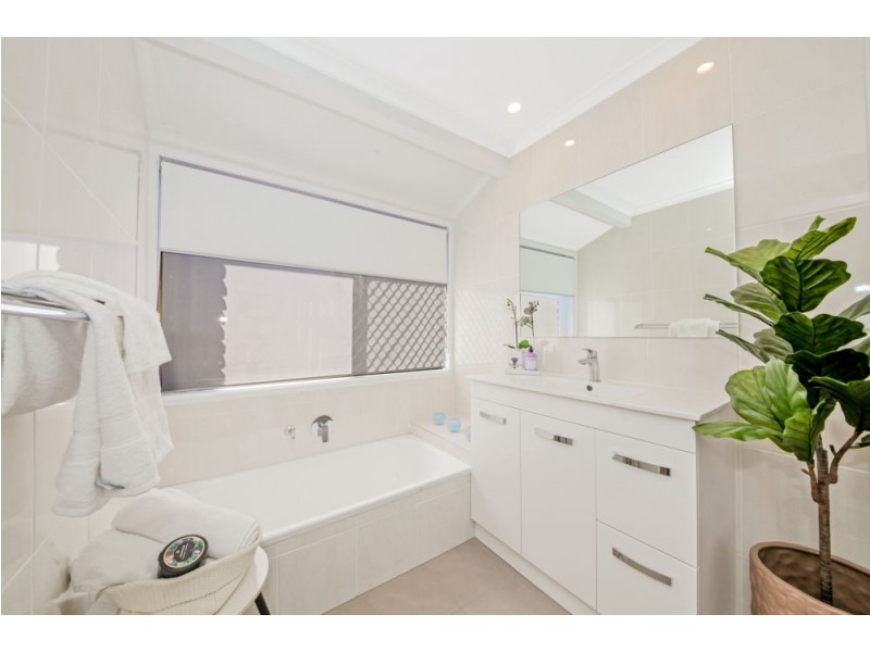 15 Ponti Street, Mcdowall QLD 4053