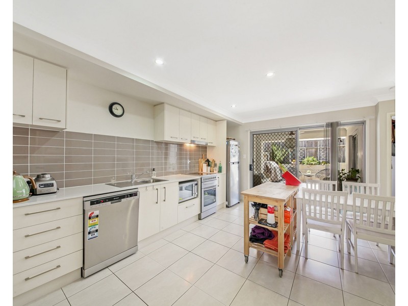 97 Carlingford Circuit, Warner QLD 4500