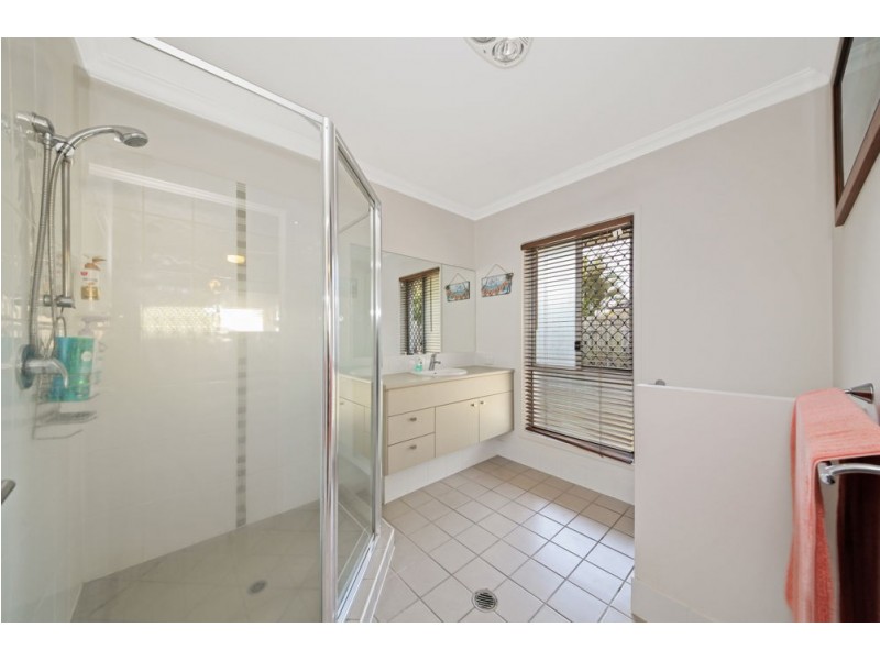 11 Ladbroke Close, Carseldine QLD 4034