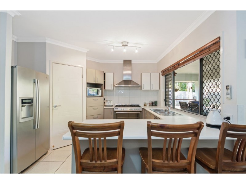 11 Ladbroke Close, Carseldine QLD 4034