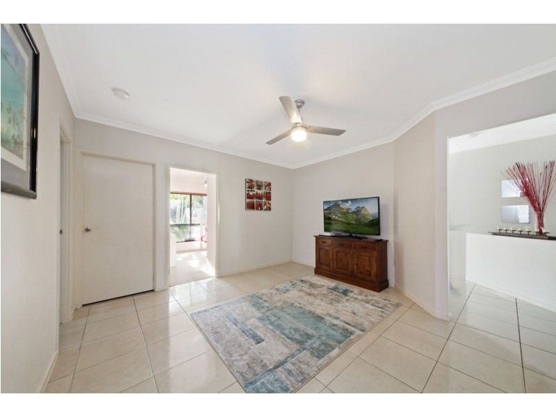 11 Ladbroke Close, Carseldine QLD 4034