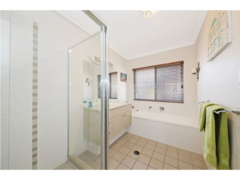 11 Ladbroke Close, Carseldine QLD 4034