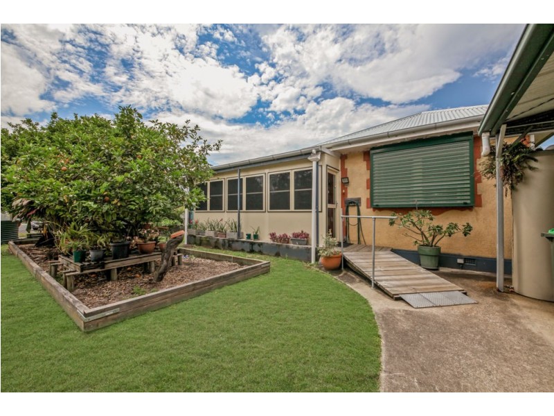 2 Rostrevor Road, Boondall QLD 4034