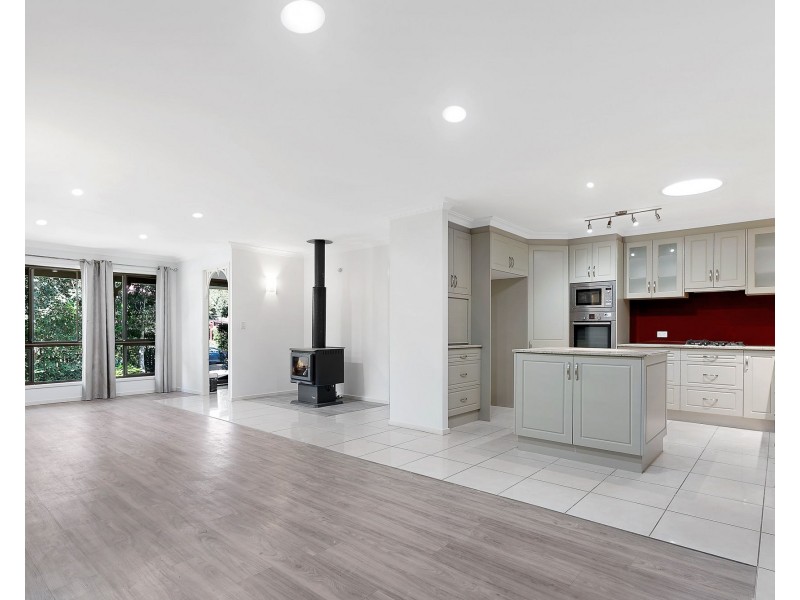 9 Brittainy Street, Petrie QLD 4502