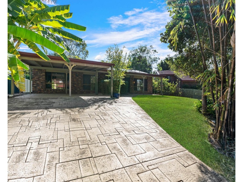 9 Brittainy Street, Petrie QLD 4502