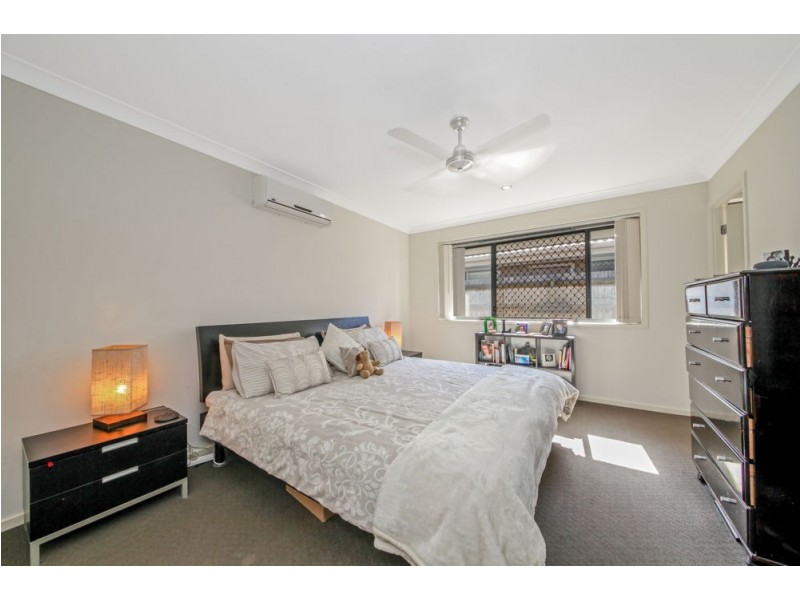 62 Somerset Drive, Carseldine QLD 4034