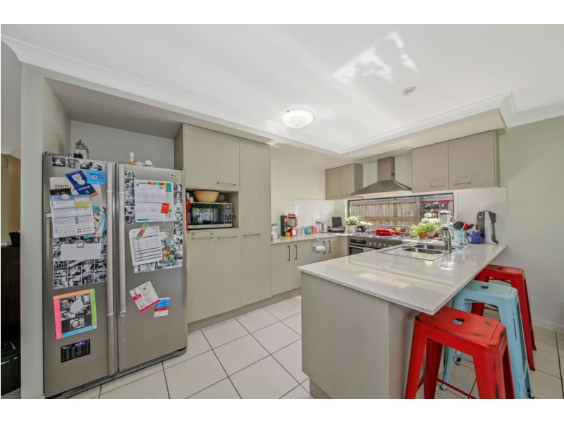 62 Somerset Drive, Carseldine QLD 4034