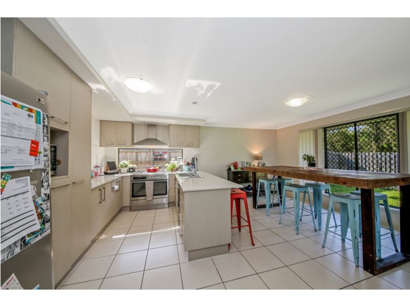 62 Somerset Drive, Carseldine QLD 4034