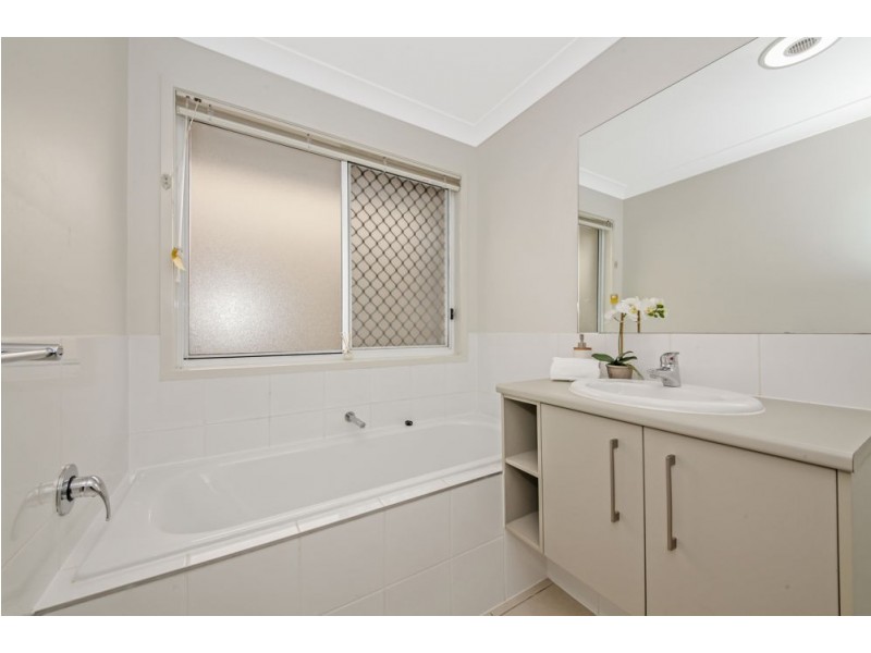 15 Katherine Street, Fitzgibbon QLD 4018