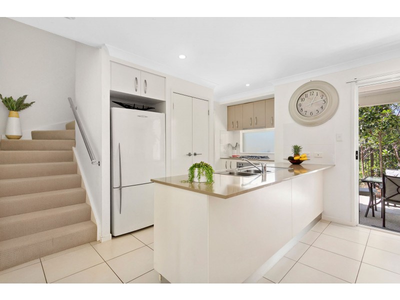 2/111 Cowie Road, Carseldine QLD 4034