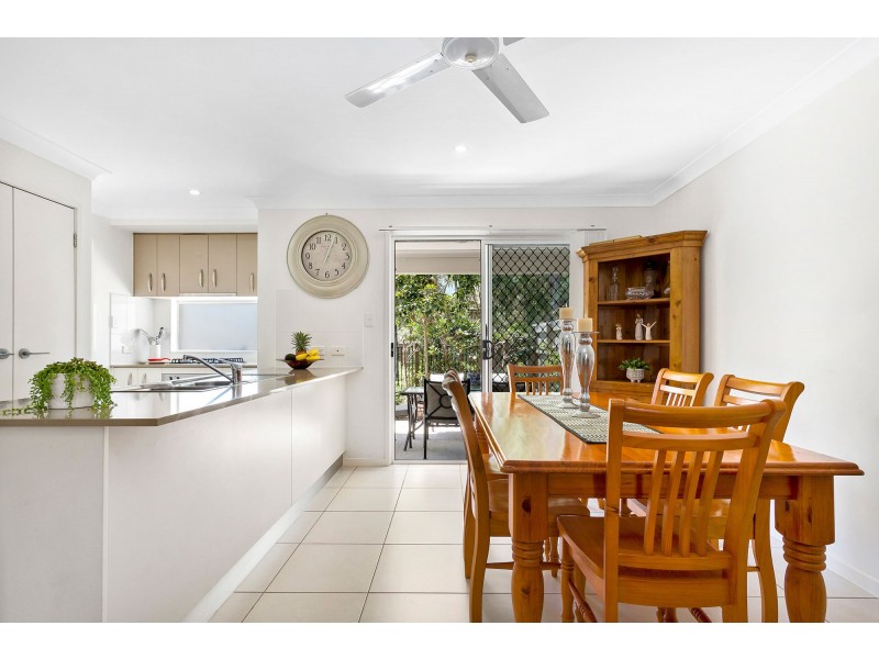 2/111 Cowie Road, Carseldine QLD 4034