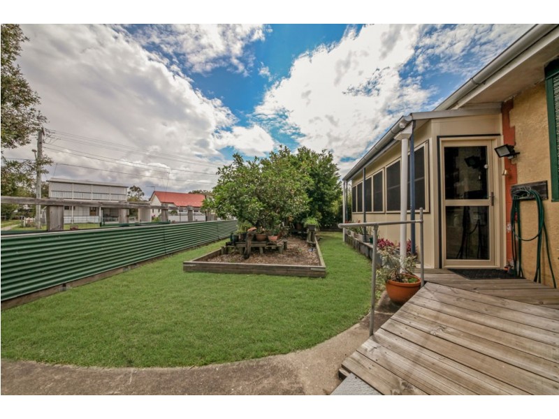 2 Rostrevor Road, Boondall QLD 4034