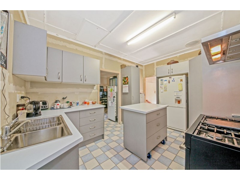 2 Rostrevor Road, Boondall QLD 4034