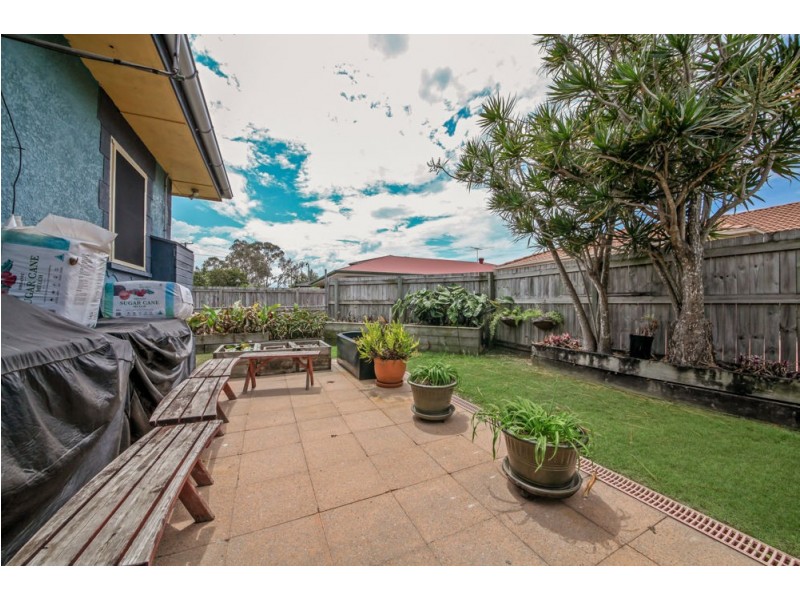 2 Rostrevor Road, Boondall QLD 4034