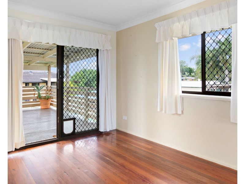 18 Strathford Avenue, Albany Creek QLD 4035