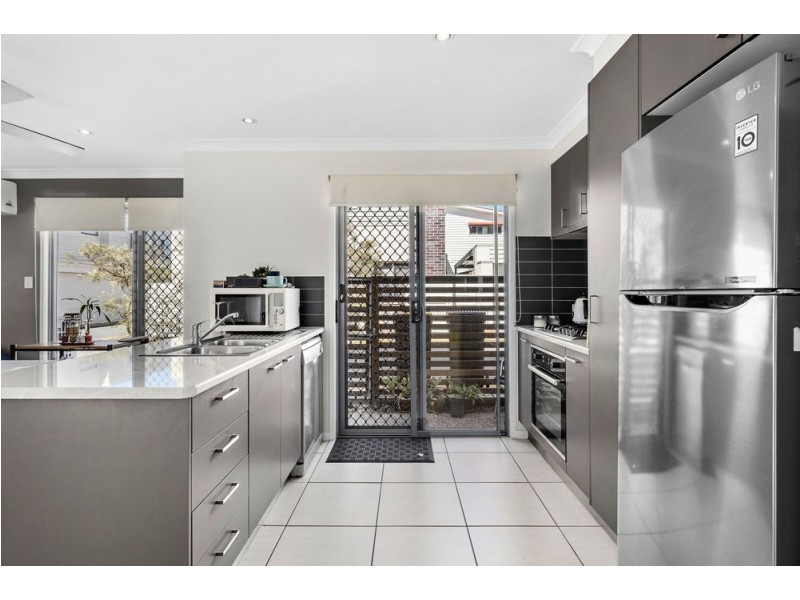 12 Heathcote Lane, Fitzgibbon QLD 4018