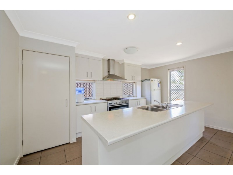 11 Carnarvon Crescent, Fitzgibbon QLD 4018