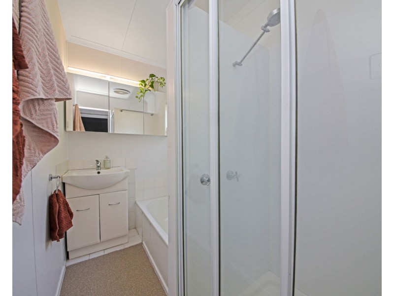 47 Perkins Street, Sandgate QLD 4017