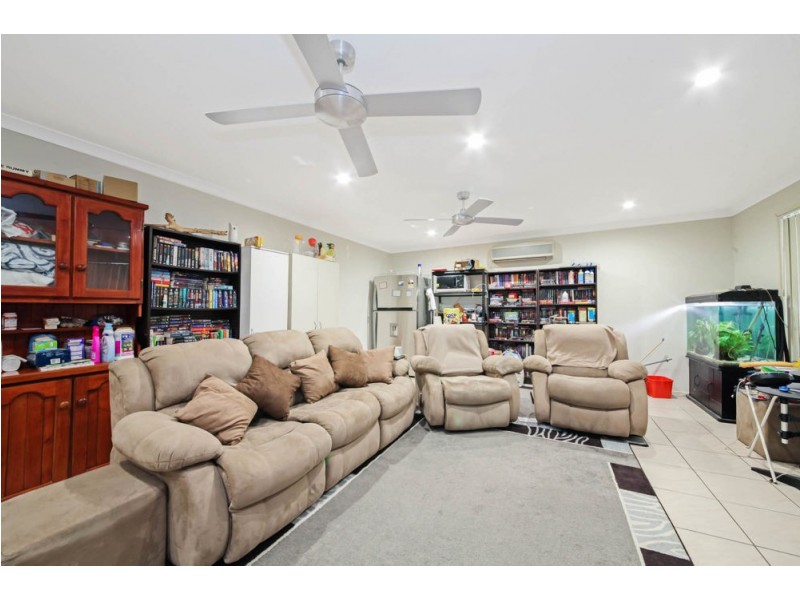 37 Blue Mountain Crescent, Warner QLD 4500