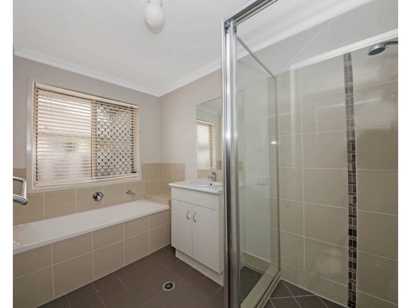 12 Maclean Close, Fitzgibbon QLD 4018