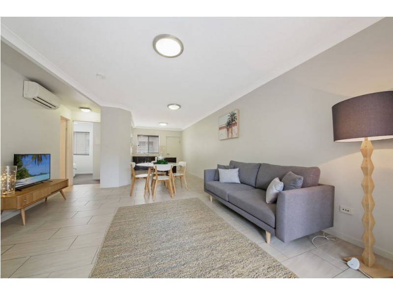 2/42 Rode Road, Wavell Heights QLD 4012