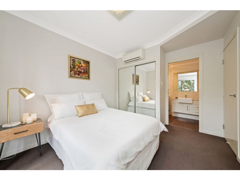 2/42 Rode Road, Wavell Heights QLD 4012