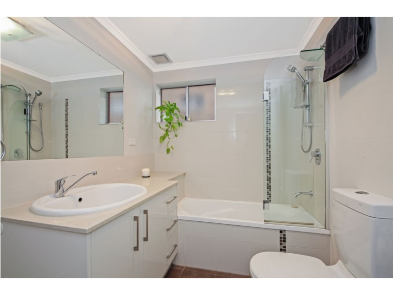 2/42 Rode Road, Wavell Heights QLD 4012