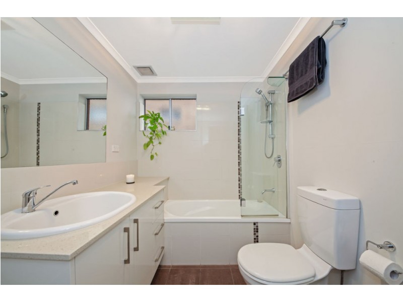 2/42 Rode Road, Wavell Heights QLD 4012